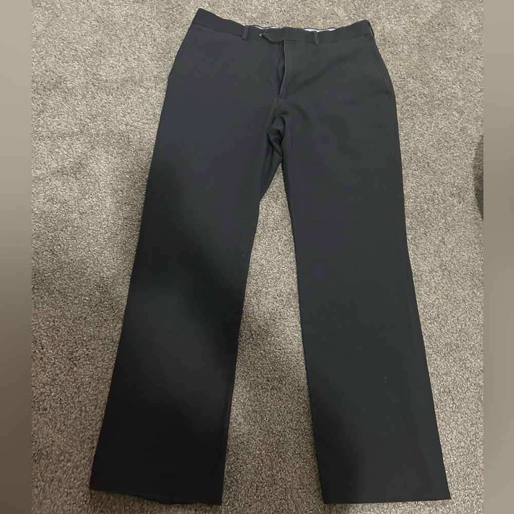 Gray stretch performance dress slacks. Men’s 34/32.